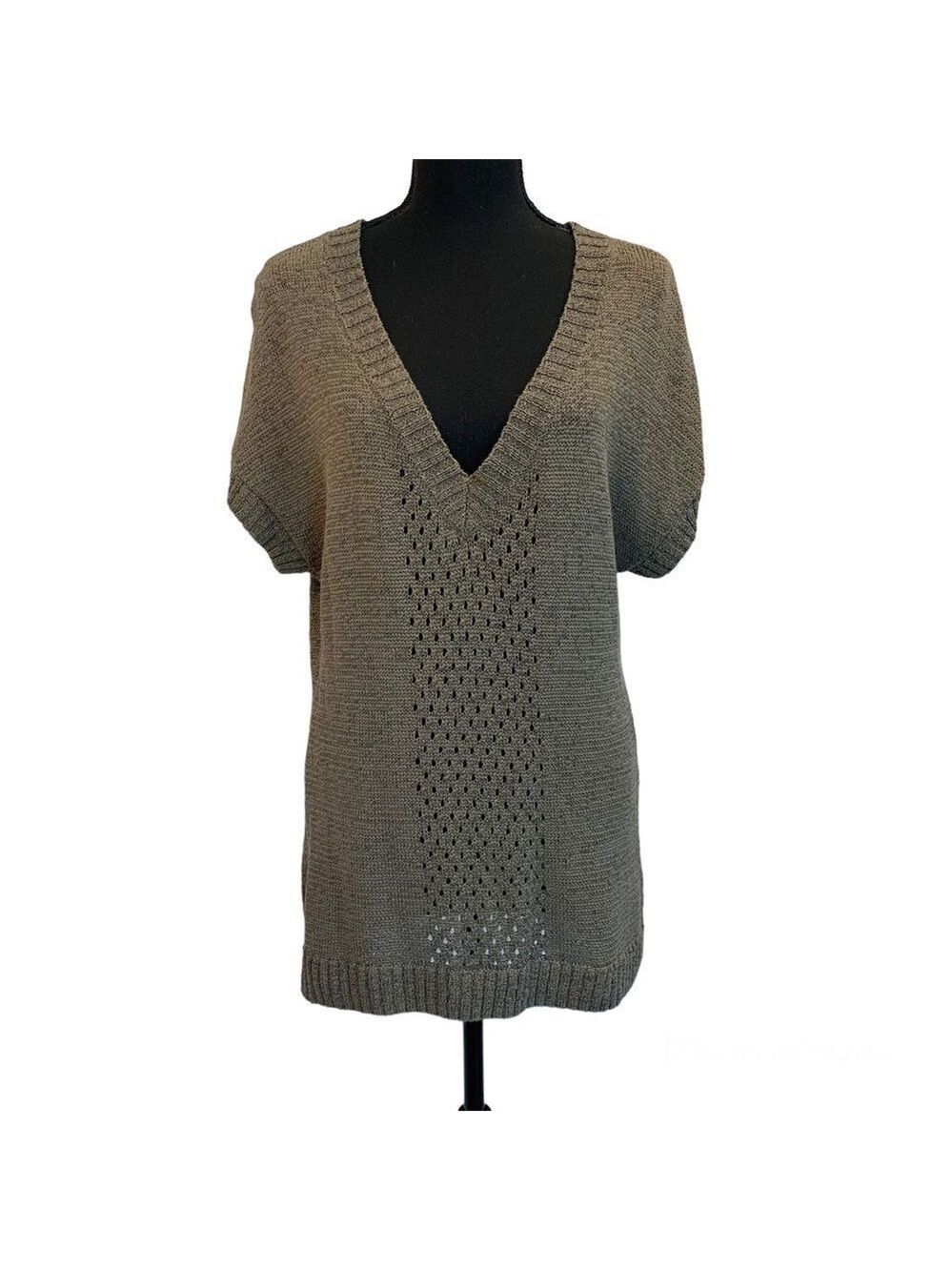 Mexx khaki short sleeve V-neck knit sweater Sz M